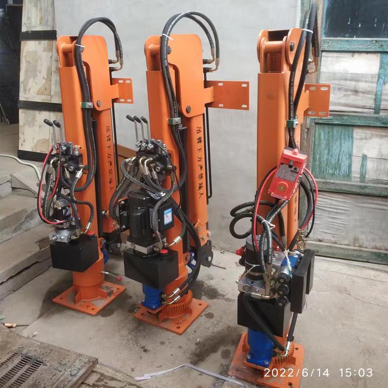 岳普湖县重汽蓝牌随车吊 3.2吨 国六动力强 液压驱动 农用自卸起重机